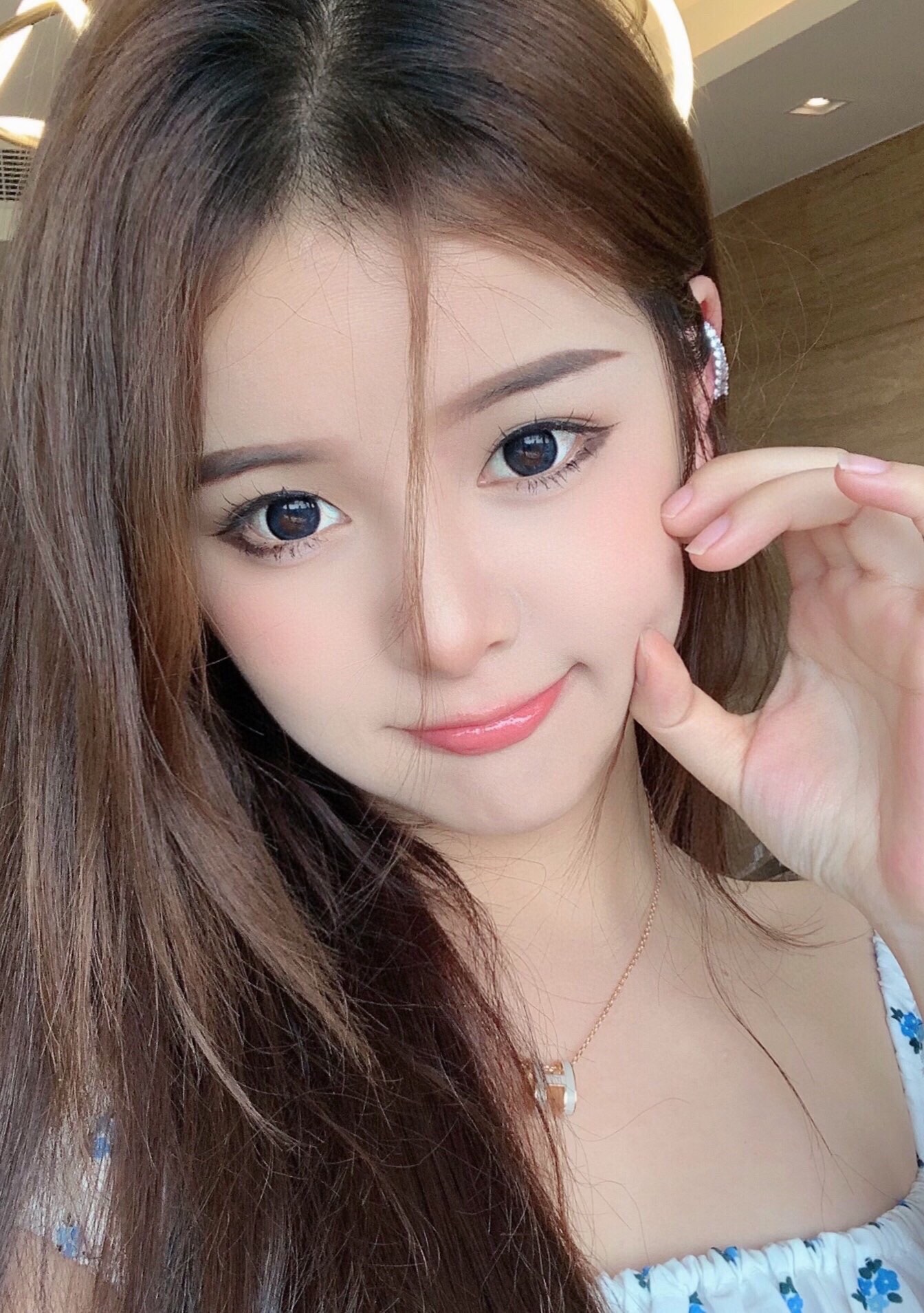 美瞳如何正确佩戴